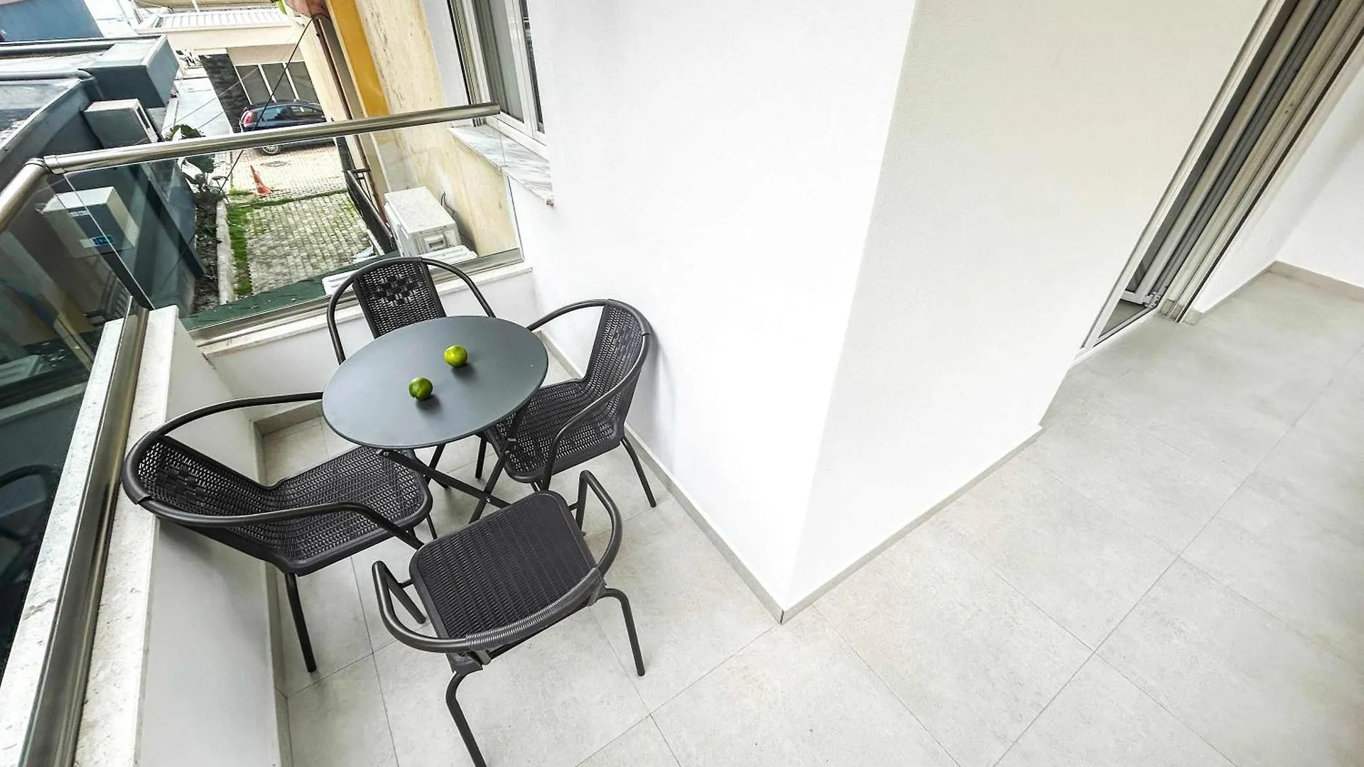 Cinco Apartment 1398 Durrës
