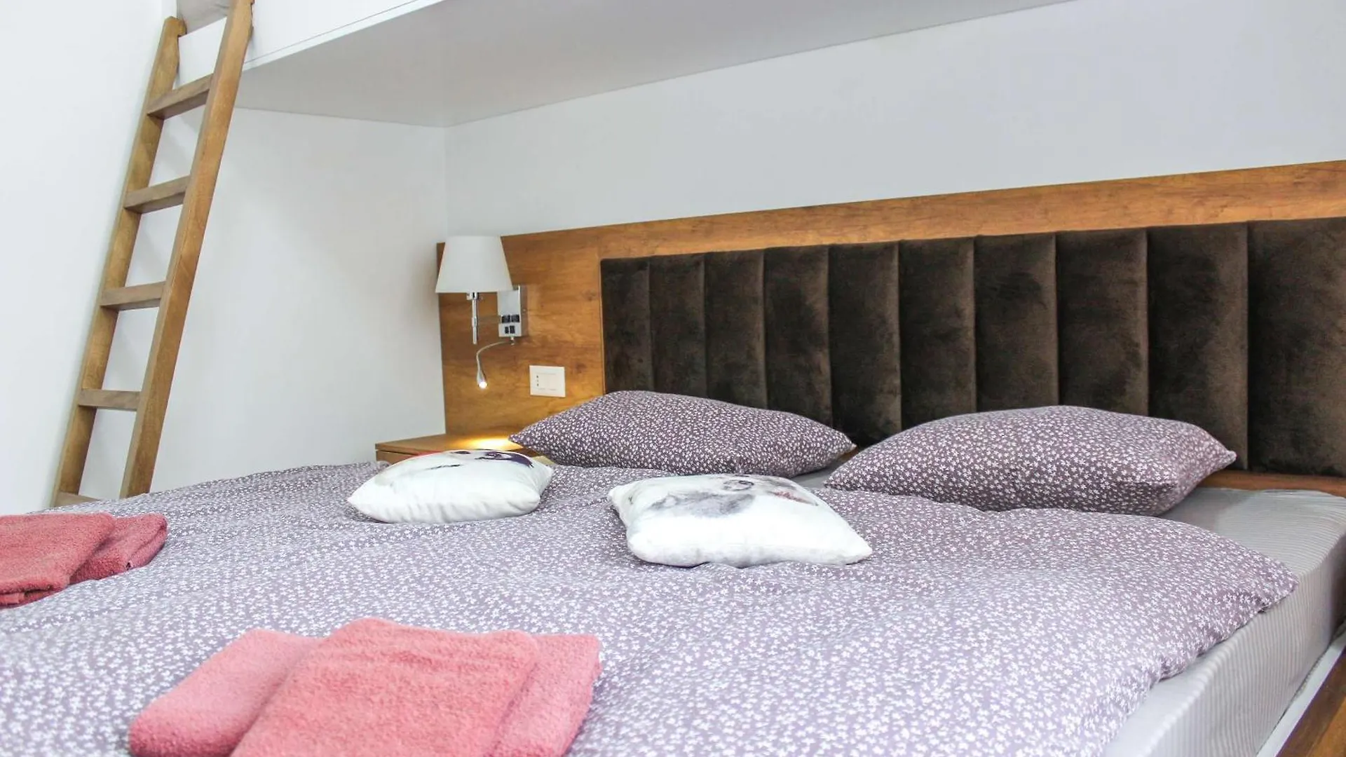 Cinco Apartment 1398 Dıraç