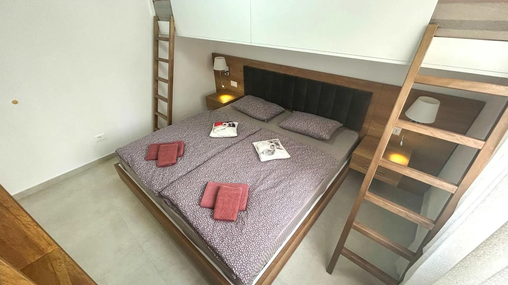 Cinco Apartment 1398 Dıraç